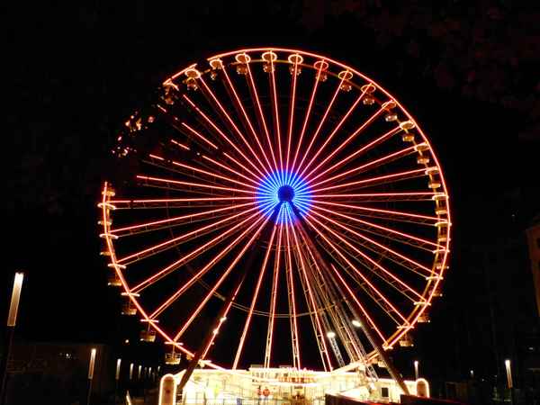 Riesenrad bei Nacht