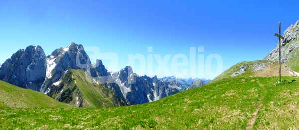 Panorama vom Passübergang aus (1)