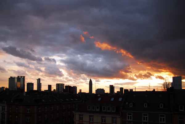 Messeturm in Abendrot