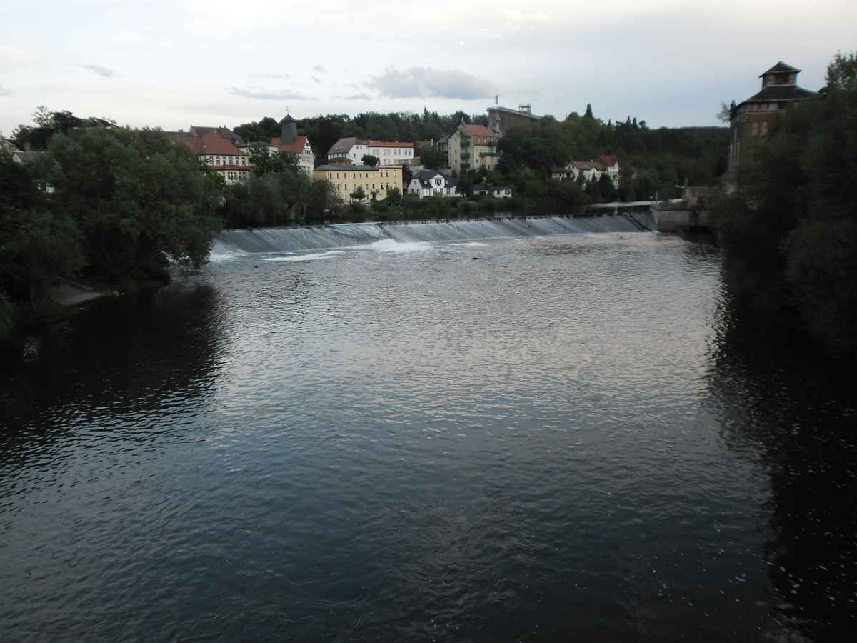 Saale und Brücke