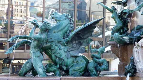 Mendebrunnen mit Triton
