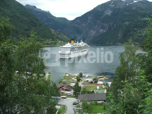 Schiff bei Geiranger