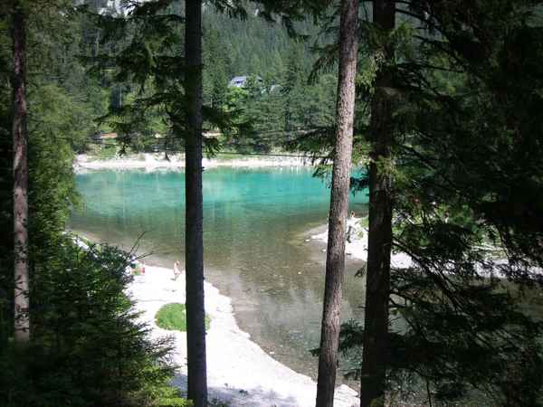 grüner see