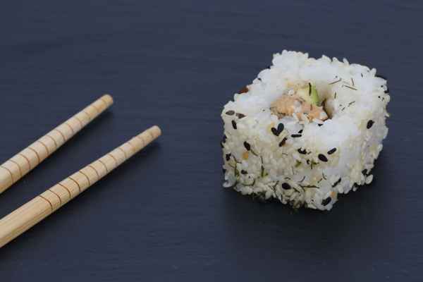 Sushi + Stäbchen