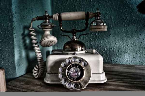 ein altes telefon 1
