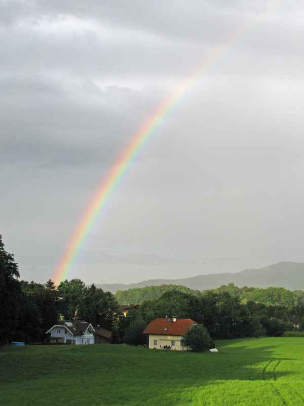 Regenbogen über dem Salzburgerland