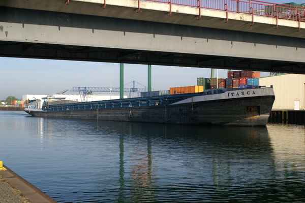 Unter der Brücke