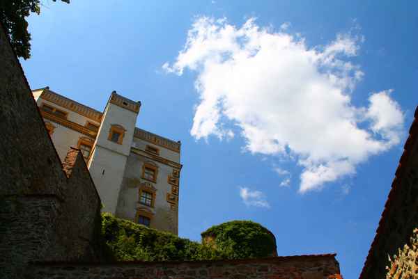 Entlang der Festungsmauer 05