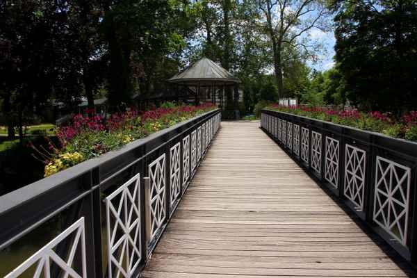 Steg über die Fränk. Saale