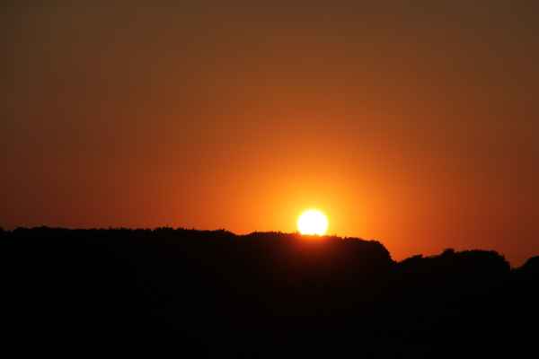 orangefarbener Sonnenuntergang