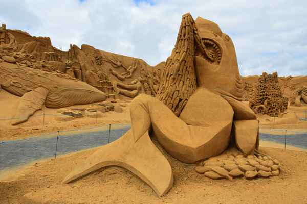 Sandskulpturen bei Søndervic (Dänemark) / 1