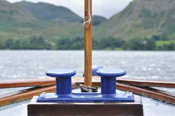 Fahnenmast auf Dampfer am Lake Ullswater, Großbritannien