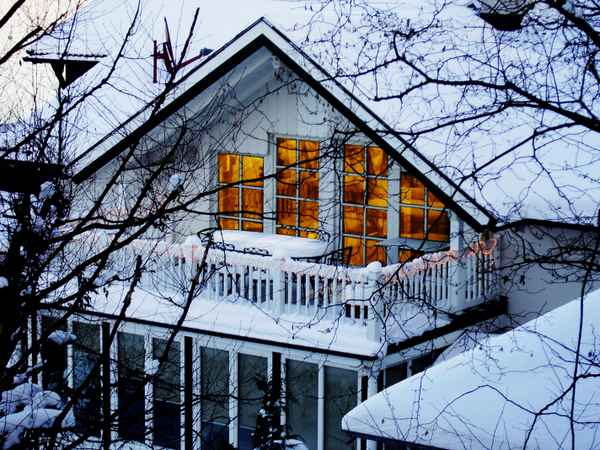 Villa im abendlichen Licht