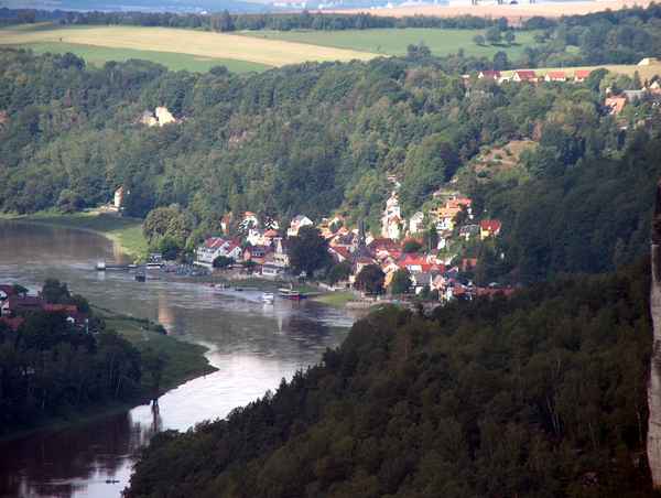 Blick nach Stadt Wehlen