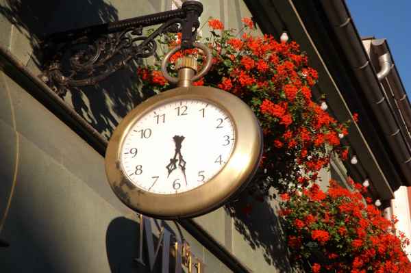 Die Uhr