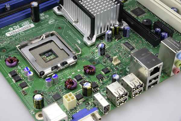 Motherboard, Detail
