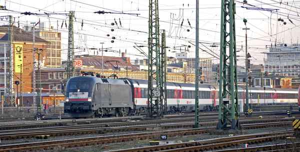 Es ist noch weit bis nach Zürich !