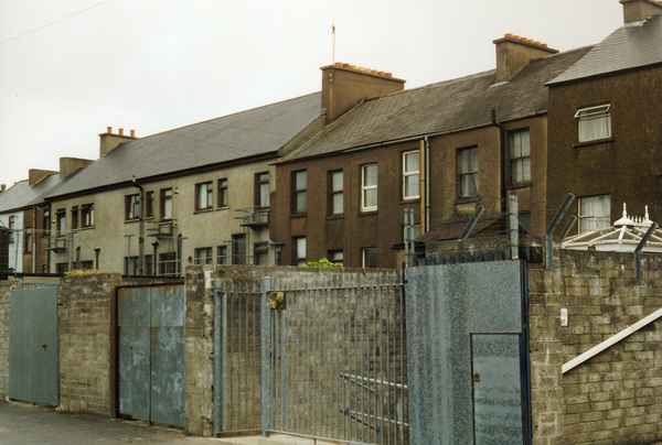 Dublin City, Ireland ((2000)