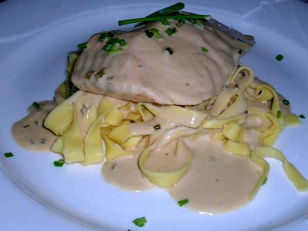 "  LACHS AUF TAGLIATELLE  "