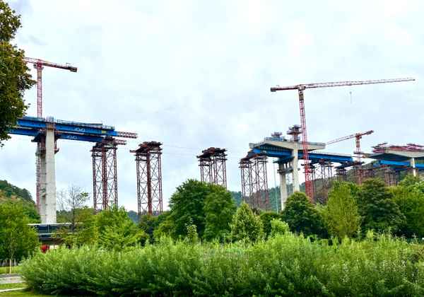 Autobahn-Brückenbau über den Neckar bei Horb