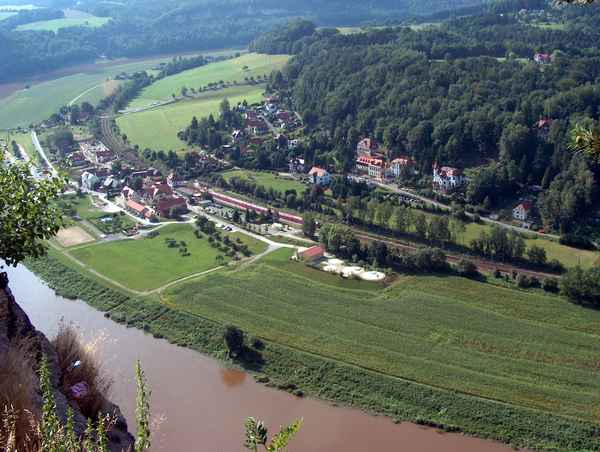 Blick von der Bastei nach Rathen