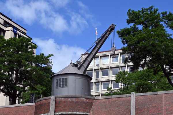 Der neue Kran am Hafen