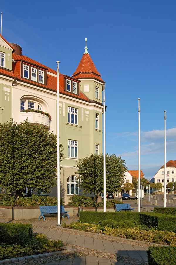 Rathaus von Bergen auf Rügen am Marktplatz