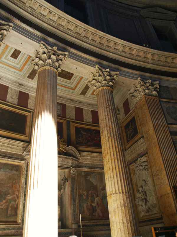 Der besterhaltene Tempel Roms