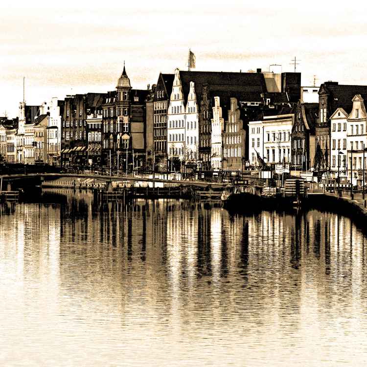 Altstadt Lübeck in Sepia