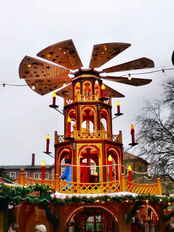 Weihnachtspyramide 1