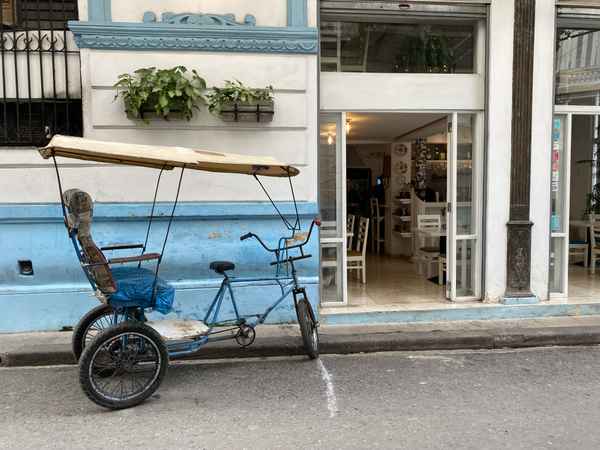 Fahrrad Rikscha in Havana Kuba 2024