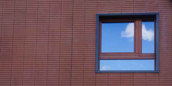 Fenster mit Wolke