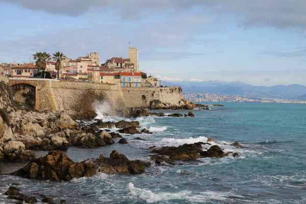 Küstenansicht von Antibes