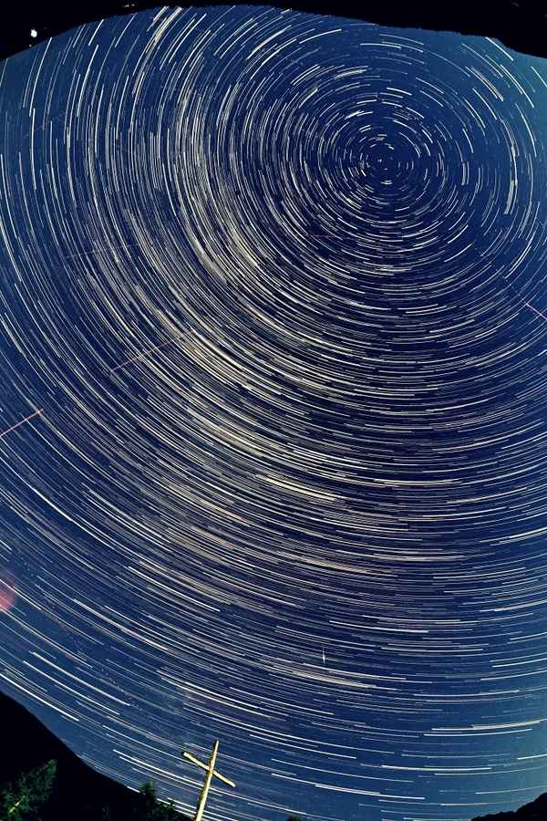 Sternspuren in 180°-Ansicht