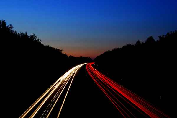 Die blaue Stunde auf der A63