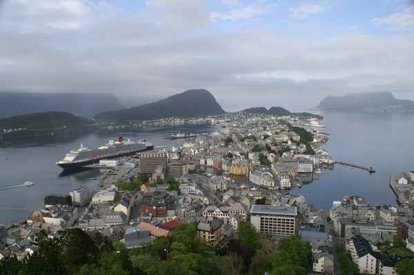 Blick auf Alesund und der Queen-Victora