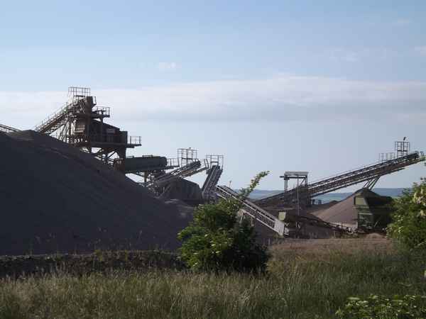 Das Kieswerk am Morgen