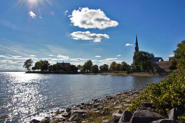 Pointe-Claire , Quebec
