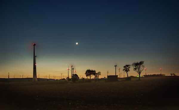 Der Tag kommt, die Nacht weicht