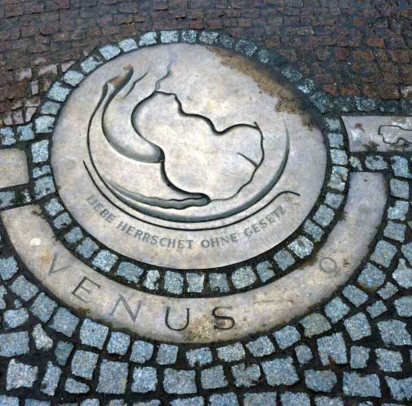 Venus; Kupferstich auf der Elbterasse in Dresden