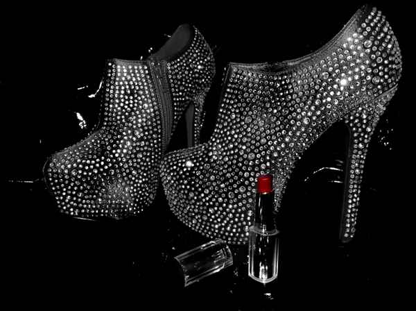 High Heels mit Lippenstift (Color Key)