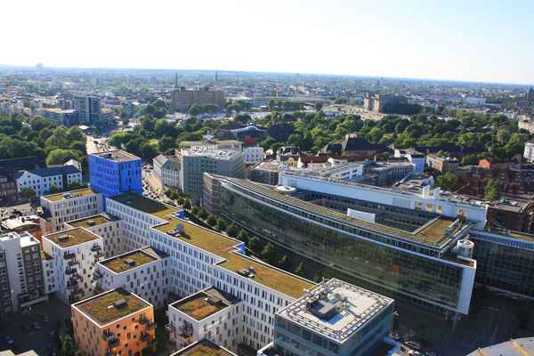 ÜBER DEN DÄCHERN HAMBURGS II