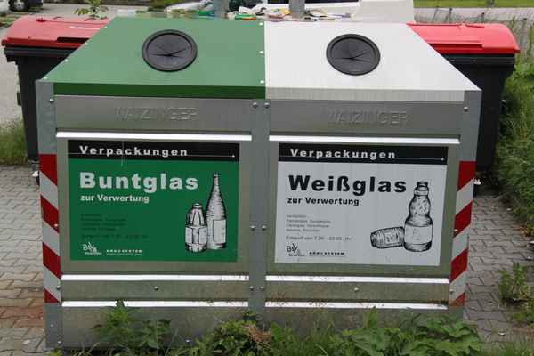 Altglas-Sammelcontainer