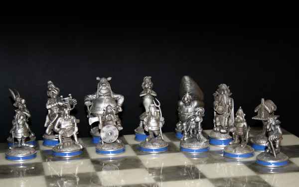 schachfiguren aus zinn