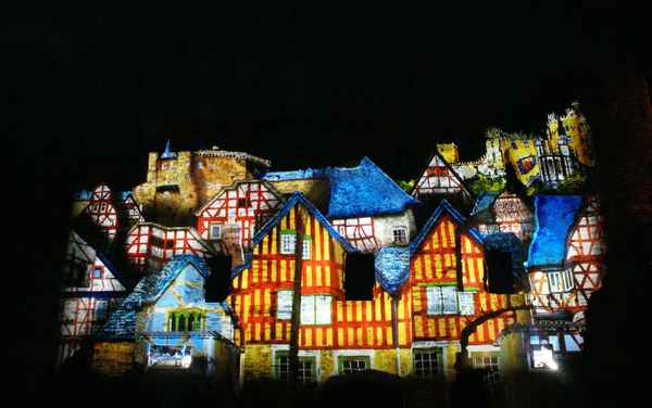 Lichtkunst auf Burg Rheinfels