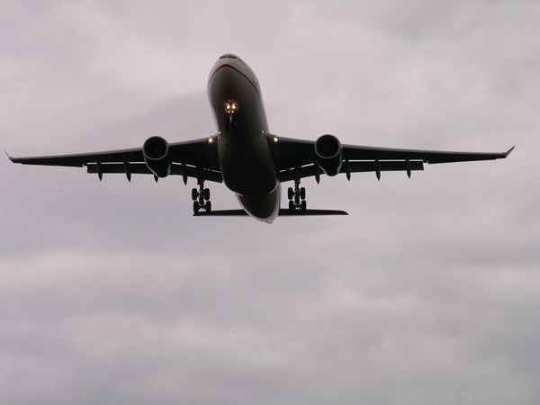 Flugzeug im Anflug auf Frankfurt