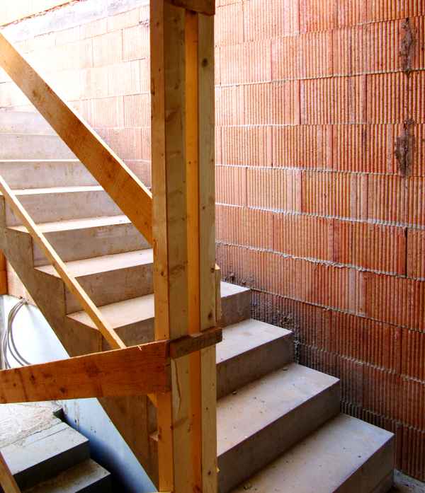 Baustelle Rohbau, Treppe innen