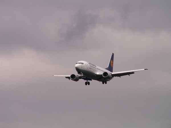 Flugzeug im Anflug auf Frankfurt