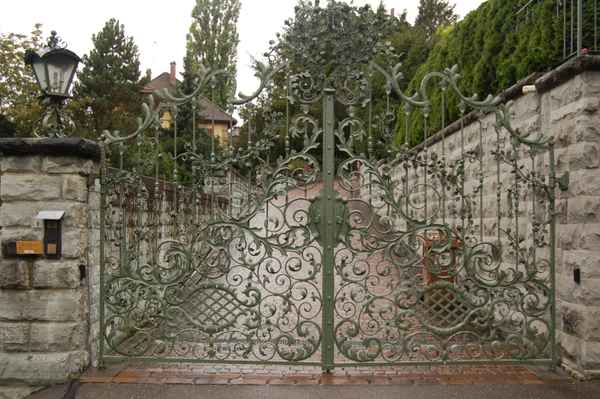 Verziertes Gartentor