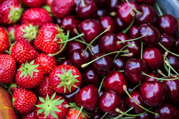 Saftig lecker - Erdbeeren Kirschen